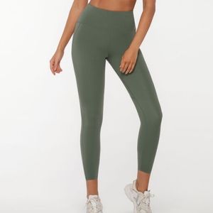 Booty Phone Pocket Ankle Biter Leggings - Military